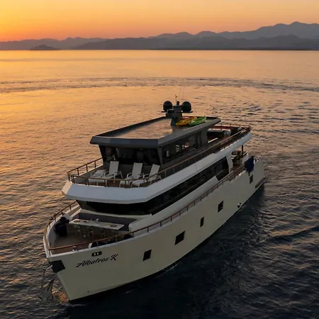 Explorer Yacht Båthotell Fethiye